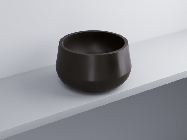 Cielo Tina bacinella 45 cm lavabo da appoggio senza Nero in ceramica ambientato su piano bagno con accessori
