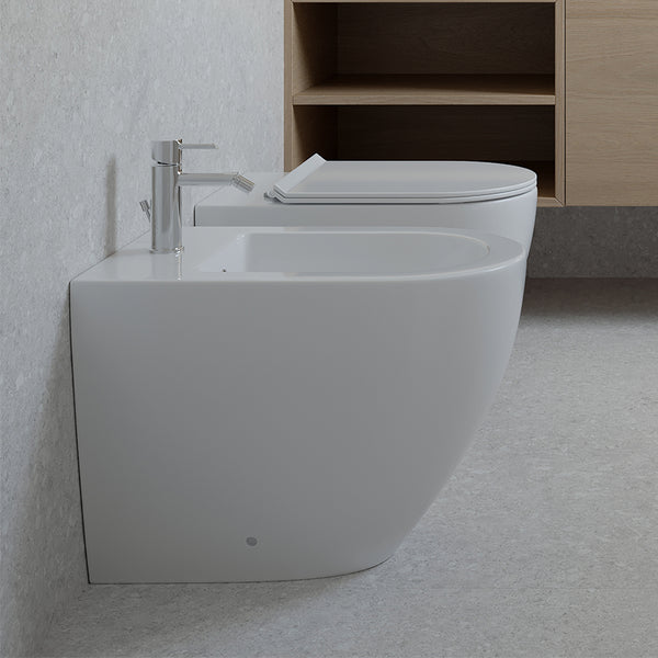 Sanitari filomuro ceramica vaso e bidet con sedile chiusura rallentata Linea Zeta