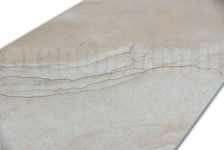 Pavimento Rivestimento 40x80 effetto marmo Prima Scelta posata in ambiente arredato, dettaglio della venatura