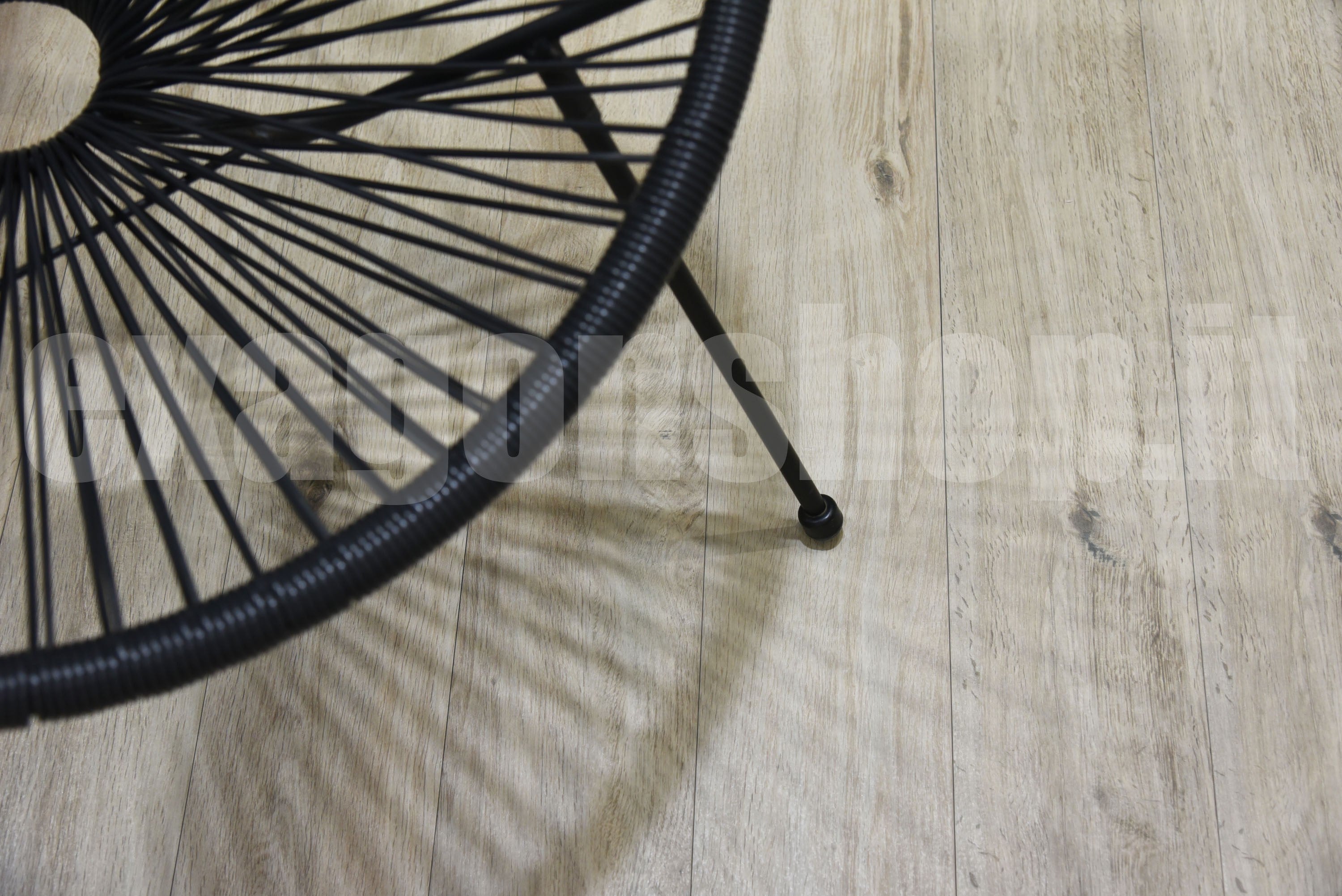 Pavimento 145x90 Effetto Legno rettificato Prima Scelta In posata in ambiente arredato, dettaglio della venatura