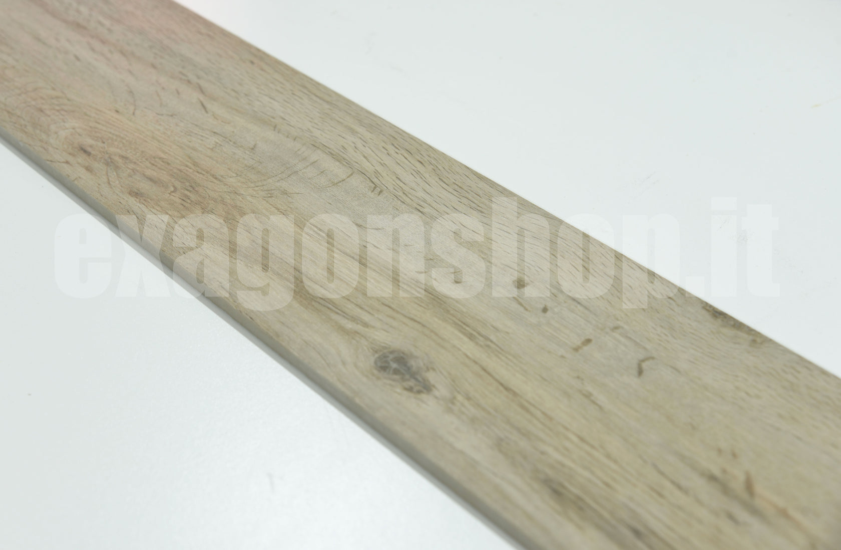 Pavimento 145x90 Effetto Legno rettificato Prima Scelta In, superficie e texture ravvicinata del gres