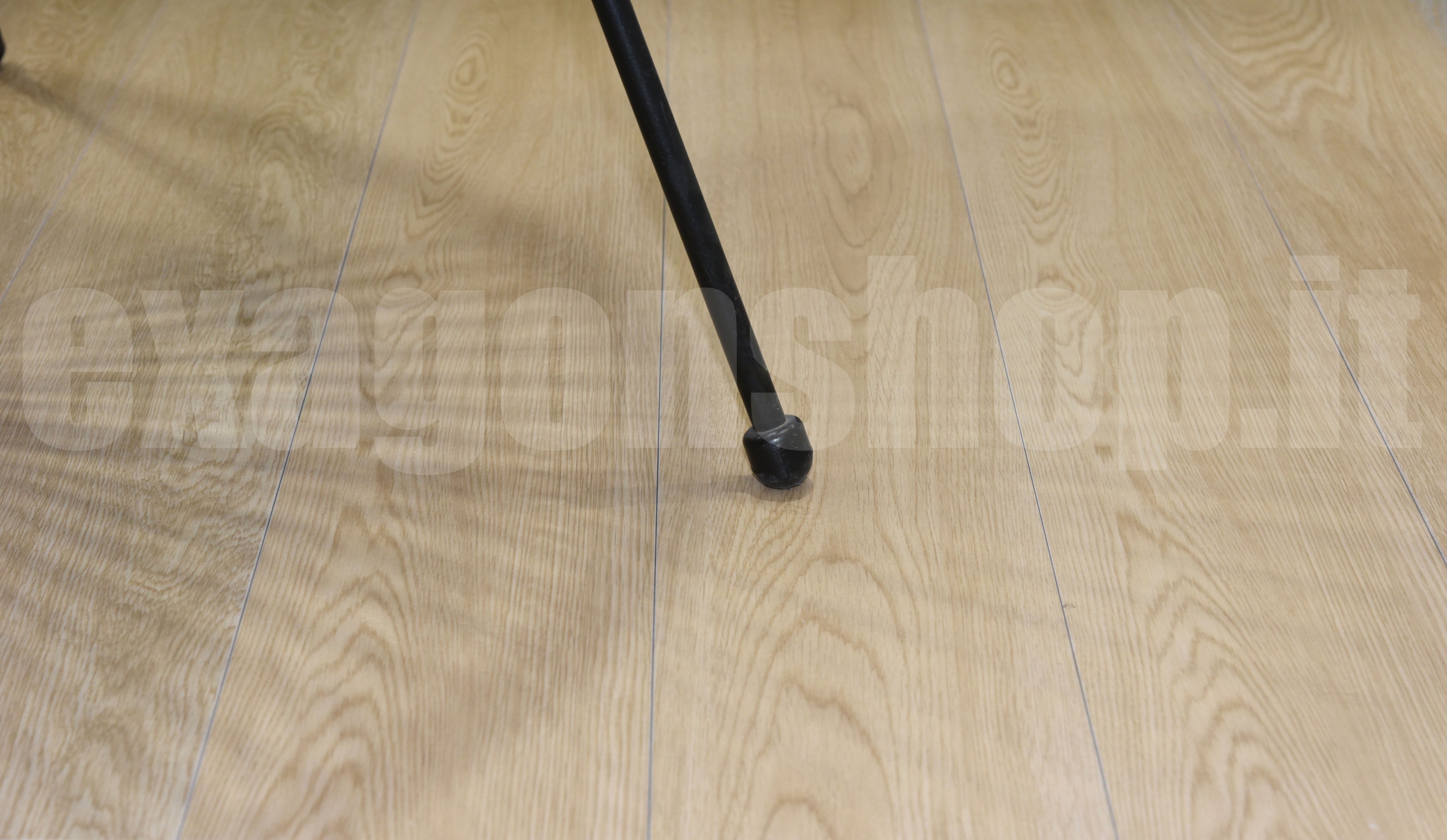 Pavimento 145x90 Effetto Legno rettificato Prima Scelta In in ambientazione completa, vista d'insieme della stanza