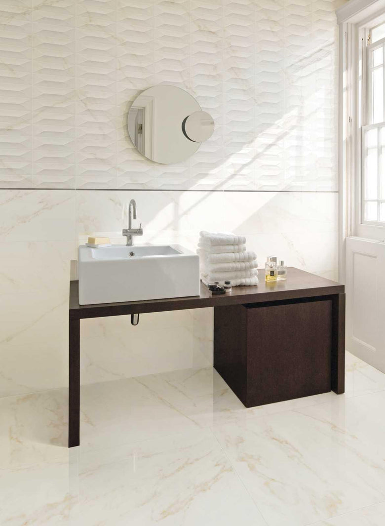 Ragno Imperiale Rivestimento Cm 30x90 Rettificato Avorio posata in ambiente arredato, dettaglio della venatura