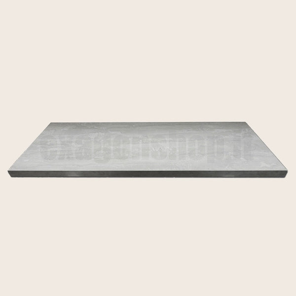 Mensola 60x46 per lavabo appoggio grigio effetto legno Gray con lavabo e rubinetteria, vista frontale su sfondo neutro...