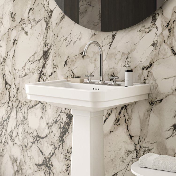 Ideal Standard Joy Neo Miscelatore lavabo con asta Cromo Lucido ambientato su piano bagno con accessori