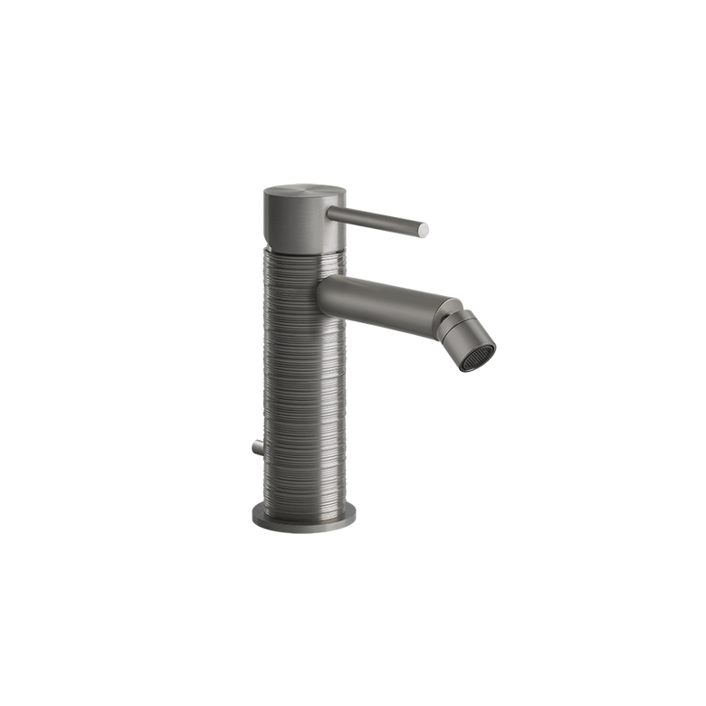 Gessi Trame Miscelatore bidet con scarico steel brushed, vista frontale della maniglia e della bocca di erogazione