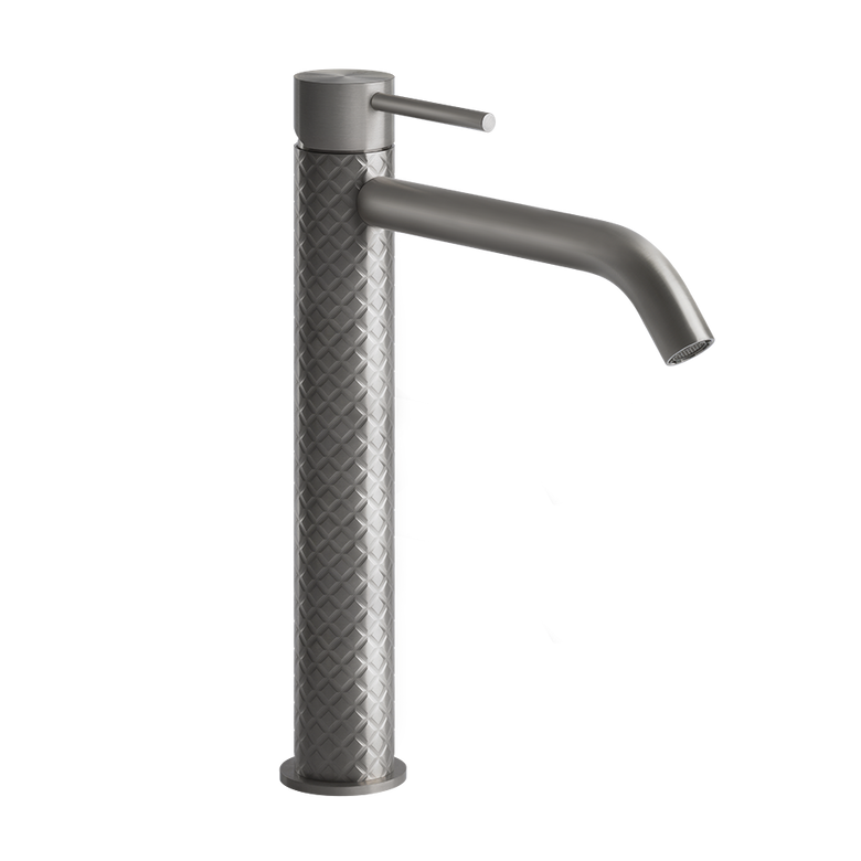 Gessi Intreccio Miscelatore lavabo alto bocca lunga per ambientato su piano bagno con accessori
