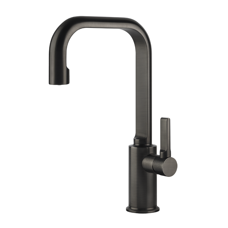 Gessi Inciso Miscelatore lavabo alto senza scarico black xl ambientato su piano bagno con accessori