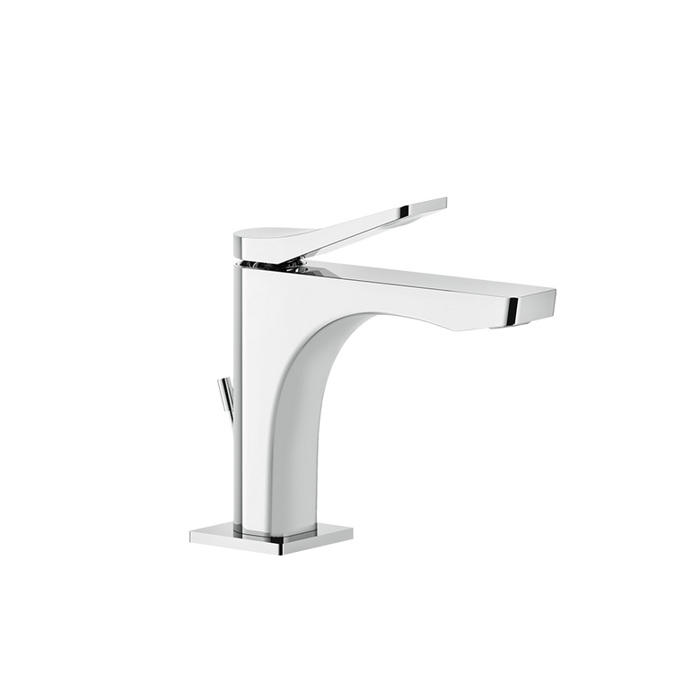 Gessi Rilievo Miscelatore Lavabo monocomando con Scarico e Cromo Lucido ambientato su piano bagno con accessori