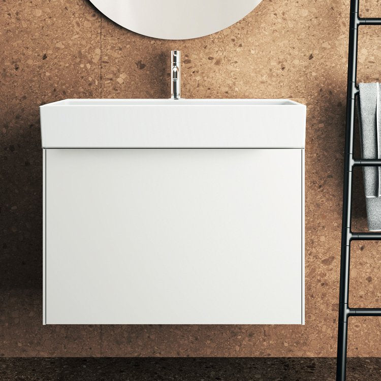 Mobile sospeso 60x37 bianco opaco con lavabo lucido in cromato con lavabo e rubinetteria, vista frontale su sfondo neutro