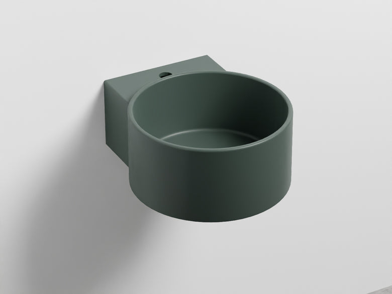 Cielo Sella Lavabo 40x48 Monoforo sospeso Senza Troppopieno in ceramica ambientato su piano bagno con accessori