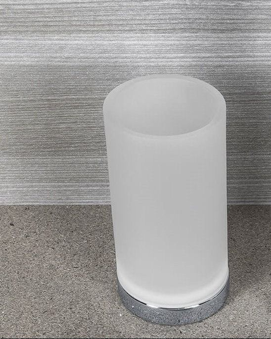 Colombo Nordic Bicchiere portaspazzolini da Appoggio in in vetro acidato e naturale montato a parete, vista del design e...