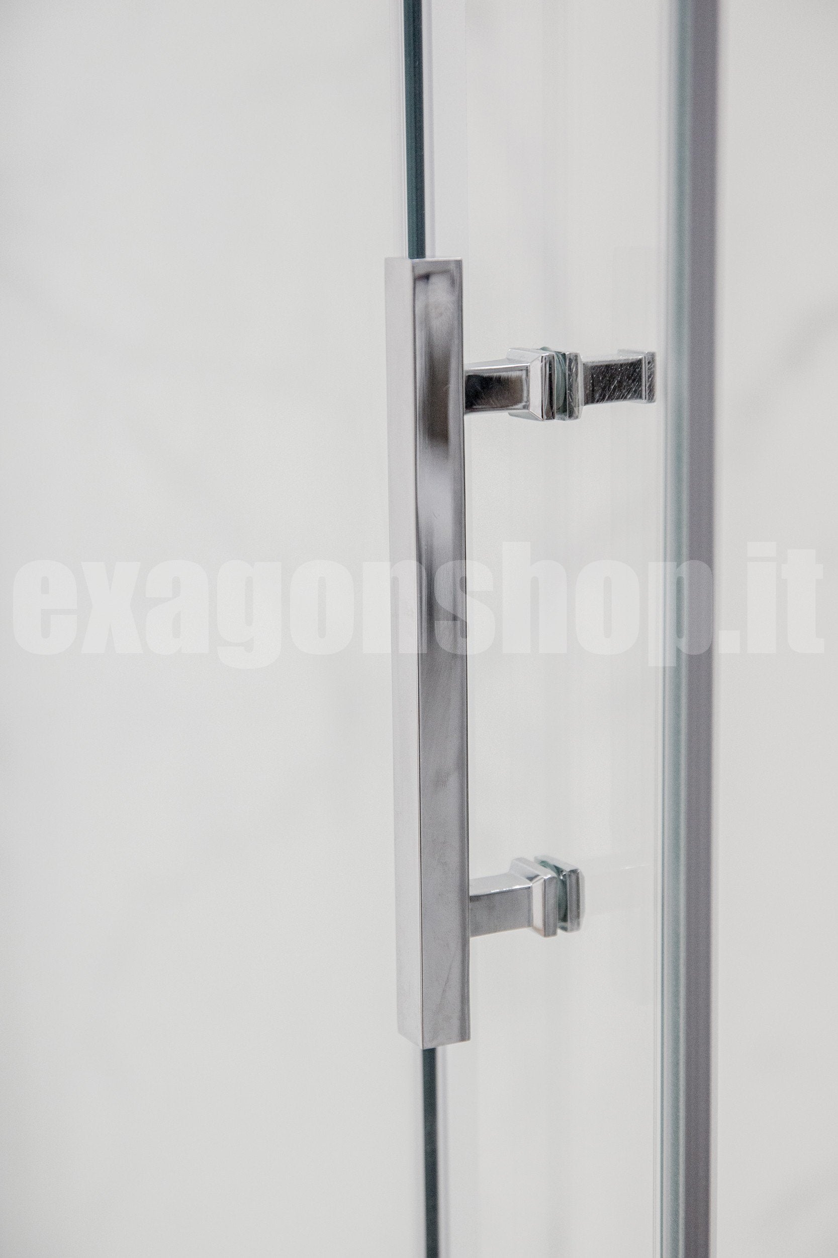 Novellini Elyane 2p Box doccia 156-162 cm a nicchia in bagno completo, vista d'insieme dell'ambiente