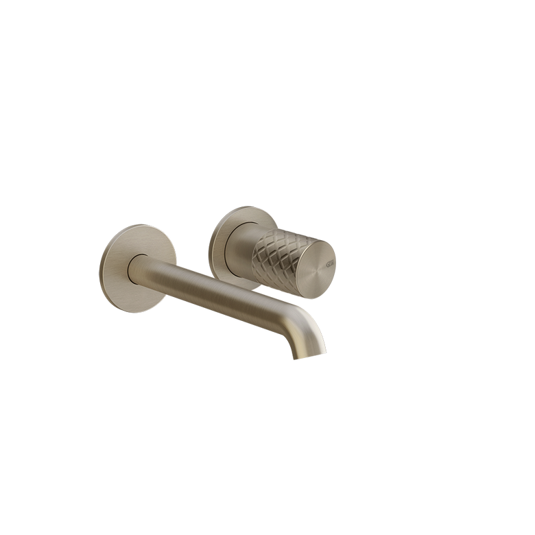 Gessi Habito Intreccio Parte esterna miscelatore lavabo a ambientato su piano bagno con accessori