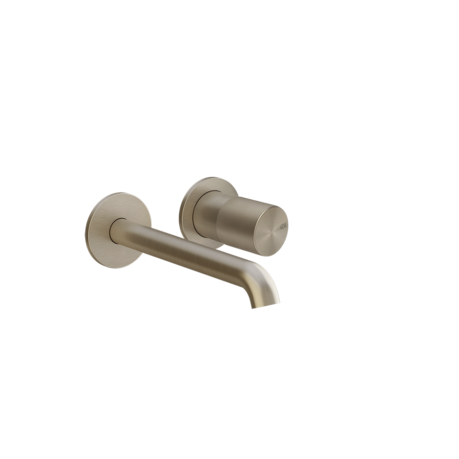 Gessi Habito Parte esterna miscelatore lavabo da parete ambientato su piano bagno con accessori