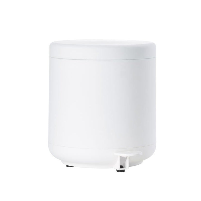 Pattumiera a pedale 4 litri in abs soft touch bianco Zone, dettaglio ravvicinato del materiale e dell'aggancio