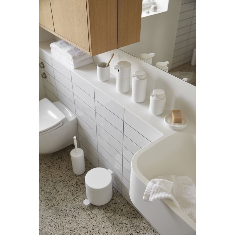 Pattumiera a pedale 4 litri in abs soft touch bianco Zone, retro con sistema di fissaggio a parete