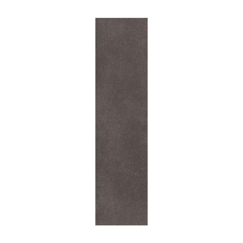 Pavimento Rivestimento 20x80 effetto cemento 9 mm plomb in gres porcellanato e naturale, superficie e texture ravvicinata...