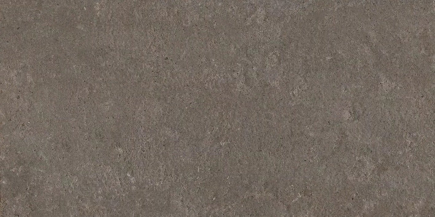 Pavimento rivestimento 60x120 effetto cemento comfort 9mm Caffe in gres porcellanato, superficie e texture ravvicinata...