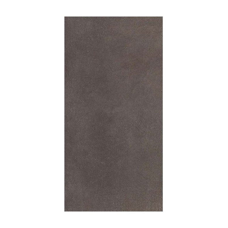 Pavimento Rivestimento 30x60 effetto cemento 9 mm in gres porcellanato e rettificato, superficie e texture ravvicinata...