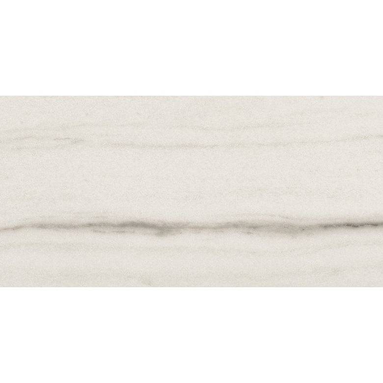 Pavimento rivestimento 30x60 effetto marmo rettificato 9 mm in gres porcellanato, superficie e texture ravvicinata del gres