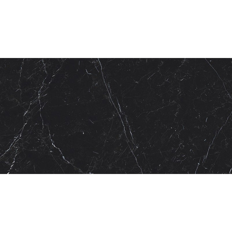 Pavimento rivestimento 30x60 in gres porcellanato 9 mm Nero Marquinia, superficie e texture ravvicinata del gres