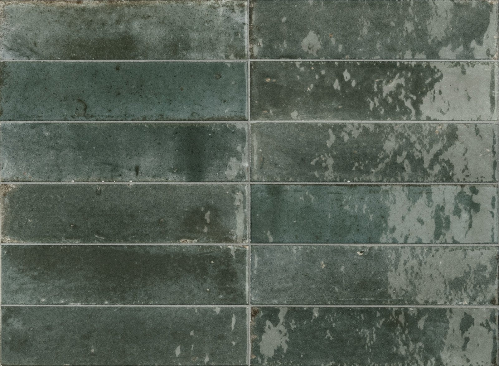 Pavimento rivestimento 6x24 In Gres Porcellanato 10 mm avio in lucido, superficie e texture ravvicinata del gres