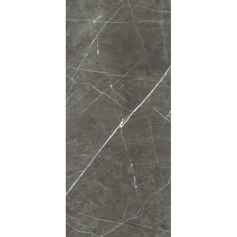 Pavimento rivestimento 80x180 effetto marmo rettificato 9 in gres porcellanato, superficie e texture ravvicinata del gres