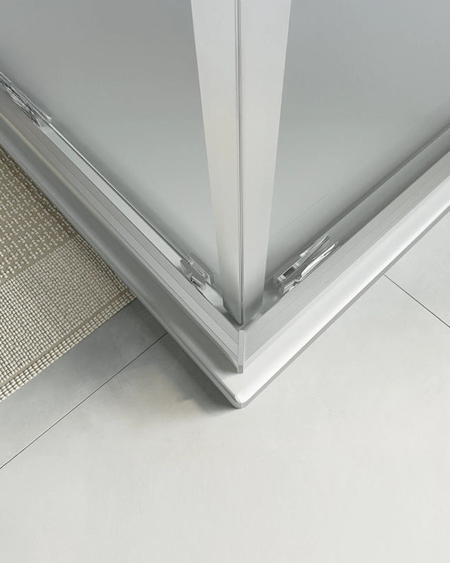 Box doccia 120x80 Rio un anta scorrevole vetro 6 mm installato in bagno moderno con ante in vetro temperato - Exagonshop