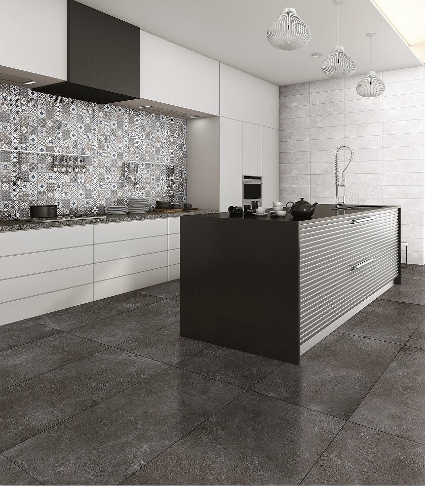 Pavimento rivestimento 75x75 in gres porcellanato posata in ambiente arredato, dettaglio della venatura