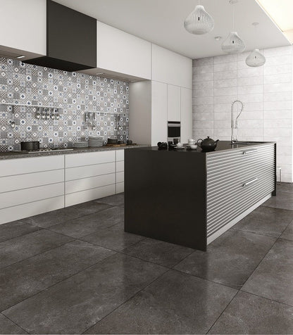 Pavimento rivestimento 75x75 in gres porcellanato rettificato 9,5mm R9 antracite Ragno Creek