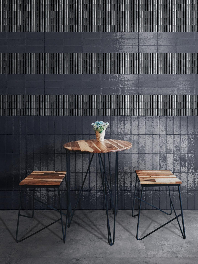 Ragno Glace pavimento rivestimento 7x20 spessore 9 mm in posata in ambiente arredato, dettaglio della venatura