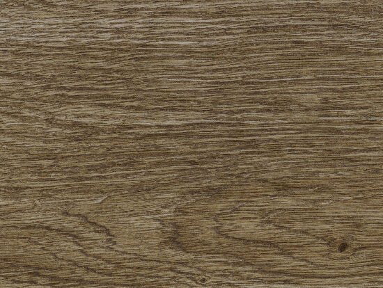 Pavimento 11x54 chevron effetto parquet in gres posata in ambiente arredato, dettaglio della venatura