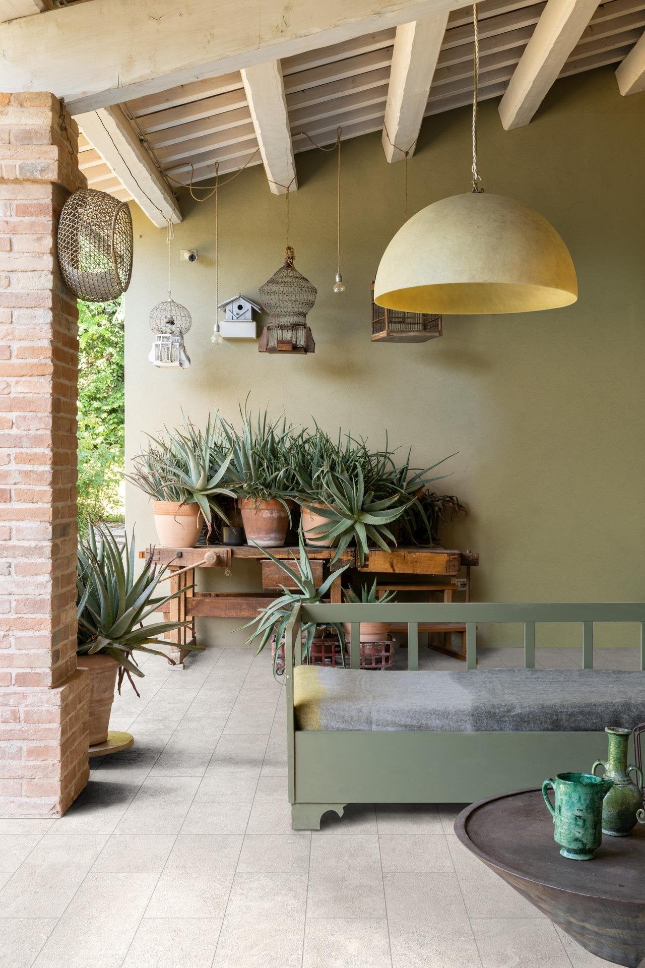 Ragno Kalkstone pavimento rivestimento 30x60 rettificato posata in ambiente arredato, dettaglio della venatura