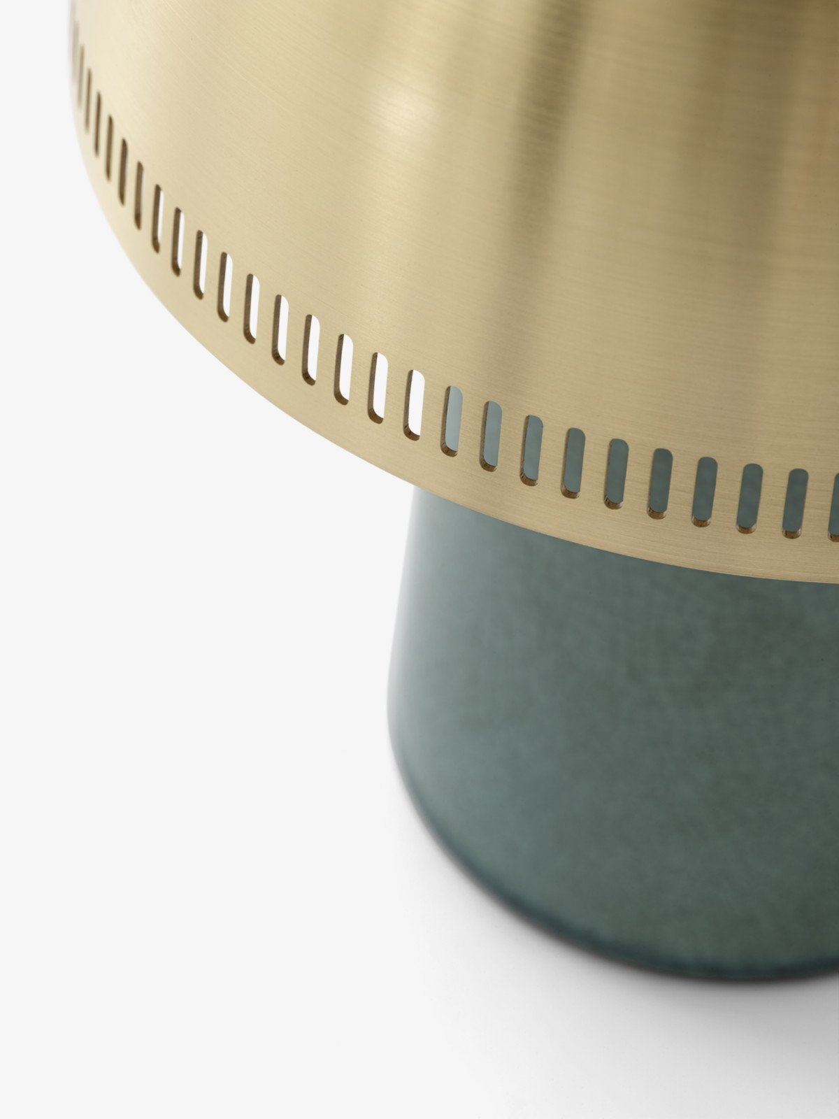 &Tradition Raku lampada ricaricabile blue green sh8, vista posteriore con attacco elettrico