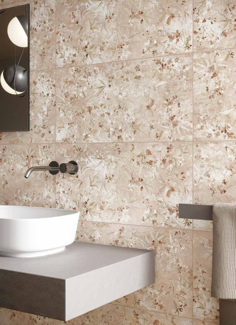 Rivestimento decoro 30x60 in gres fine porcellanato 7 mm Rose in naturale, superficie e texture ravvicinata del gres
