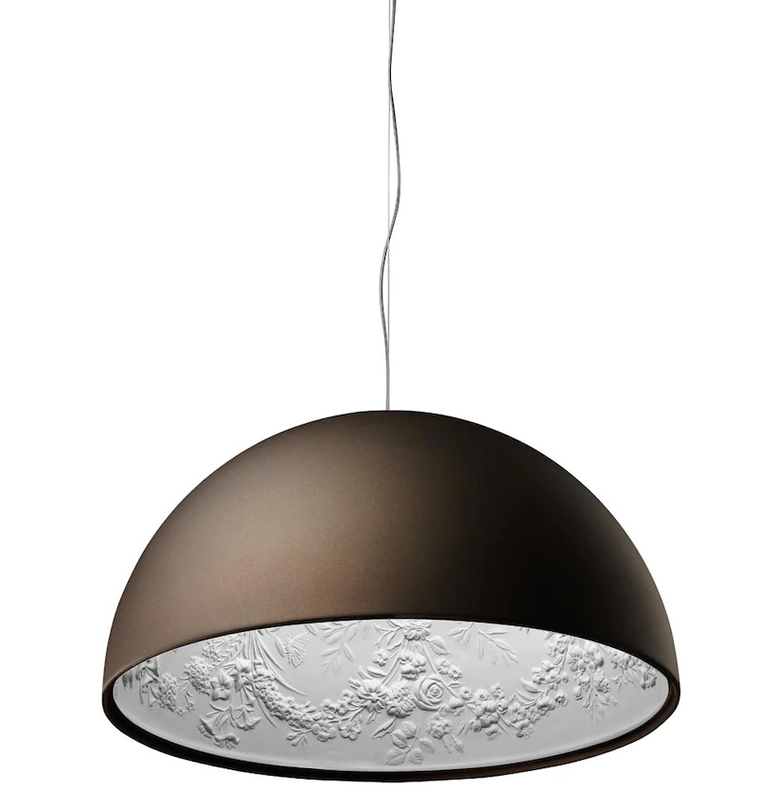 Flos Skygarden 1 Lampada 60 cm sospesa ruggine accesa in ambiente, design e diffusione della luce