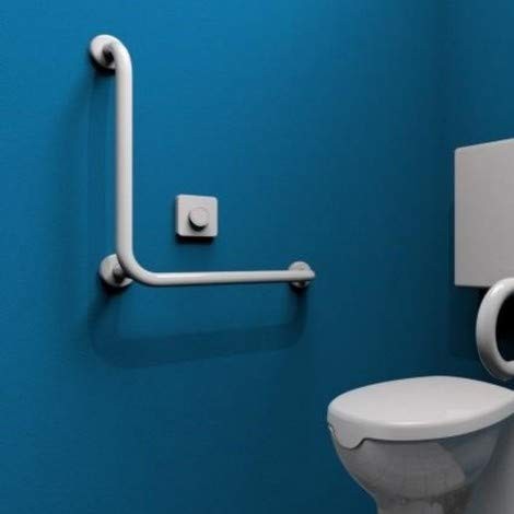 Goman Kit Bagno Disabili completo secondo NORMATIVA 12pz ambientato su piano bagno con accessori