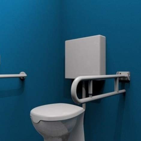 Goman Kit Bagno Disabili completo secondo NORMATIVA 12pz ambientato su piano bagno con accessori