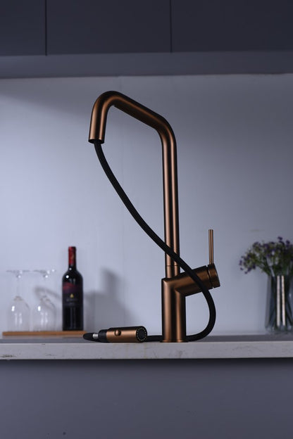 Rubinetto cucina con bocca estraibile monocomando in ottone PVD oro rosa spazzolato Monza