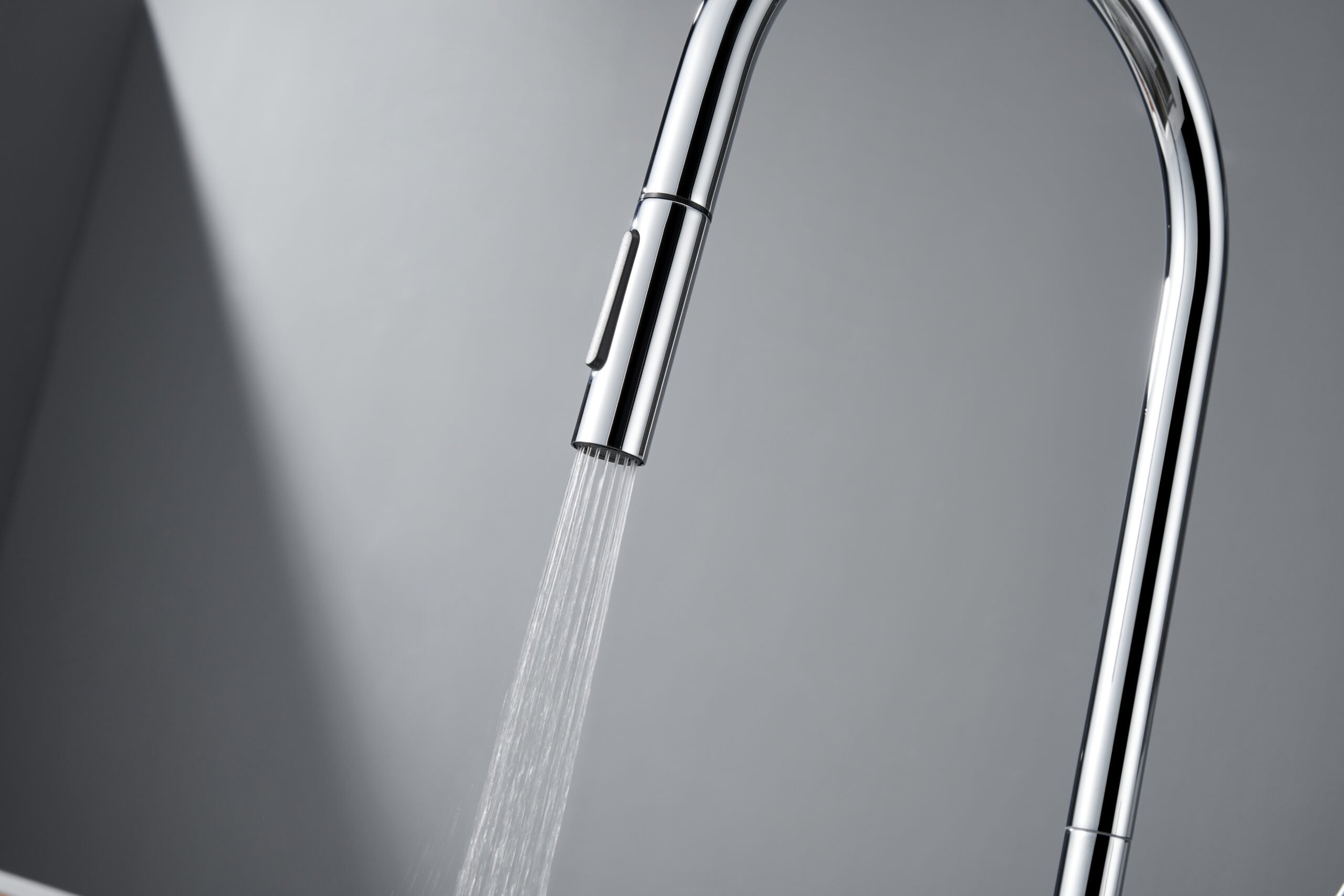 Rubinetto cucina monocomando con bocca estraibile in ottone cromato Novara