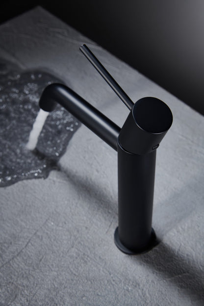 Rubinetto miscelatore per lavabo monocomando senza scarico in ottone nero opaco Memo