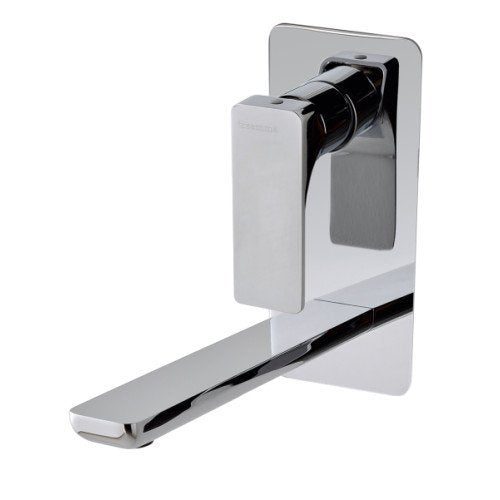 Treemme Hask RWIT6AB2CC01 miscelatore monocomando lavabo Cromo Lucido ambientato su piano bagno con accessori...