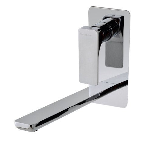 Treemme Hask RWIT6AB3CC01 Miscelatore lavabo a muro 230 mm Cromo Lucido ambientato su piano bagno con accessori...