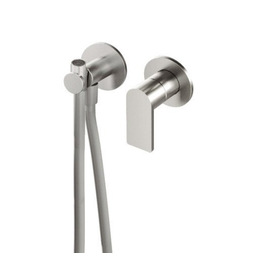 Treemme 3.6 idroscopino bidet e wc con miscelatore senza Acciaio in acciaio inox e satinato, vista frontale della...