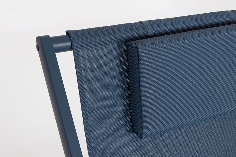 Andrea Bizzotto Taylor Sedia sdraio in alluminio navy, dettaglio ravvicinato dei materiali