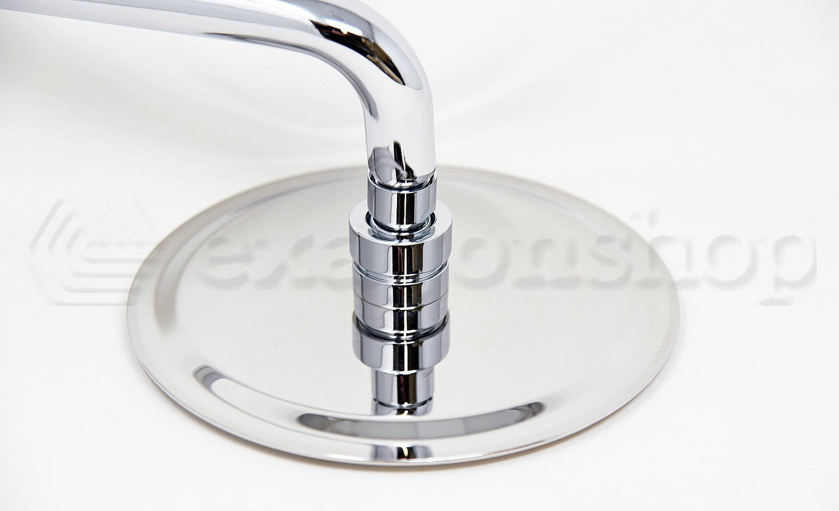 Soffione doccia 25 cm Smart tondo slim con braccio 30 cm Cromo Lucido, vista frontale della maniglia e della bocca di...