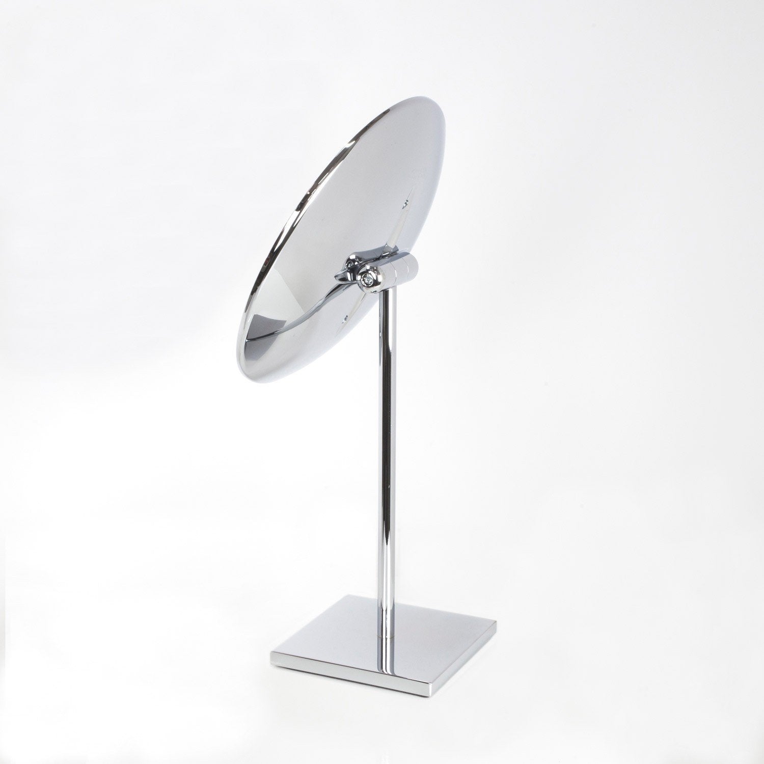 Koh-i-noor DISCOLO specchio ingranditore x2 monofacciale 23 Cromo Lucido, vista dall'alto del piano con lavabo - Koh I Noor