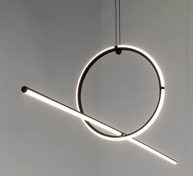 Flos Arrangements Line Round Small Lampada 170 cm sospesa spenta, dettaglio del corpo lampada e dei materiali