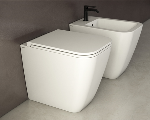 Globo Stone Multi Wc filo parete Senza Brida a pavimento, vista frontale su sfondo bianco - Ceramica Globo